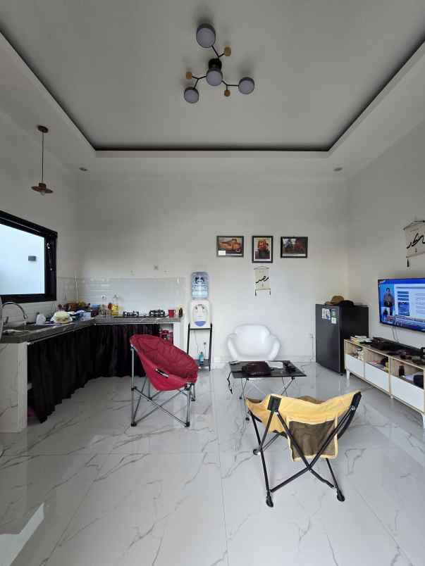 rumah tumbuh posisi hook dalam komplek di duren sawit