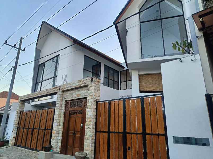 rumah villa dekat rsud kota malang