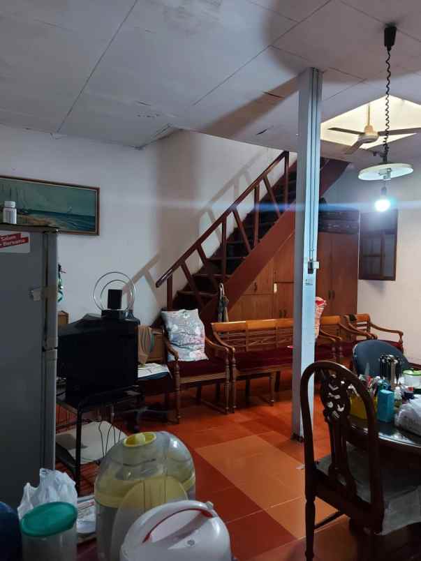 strategis pol rumah di kebayoran lama cek sekarang