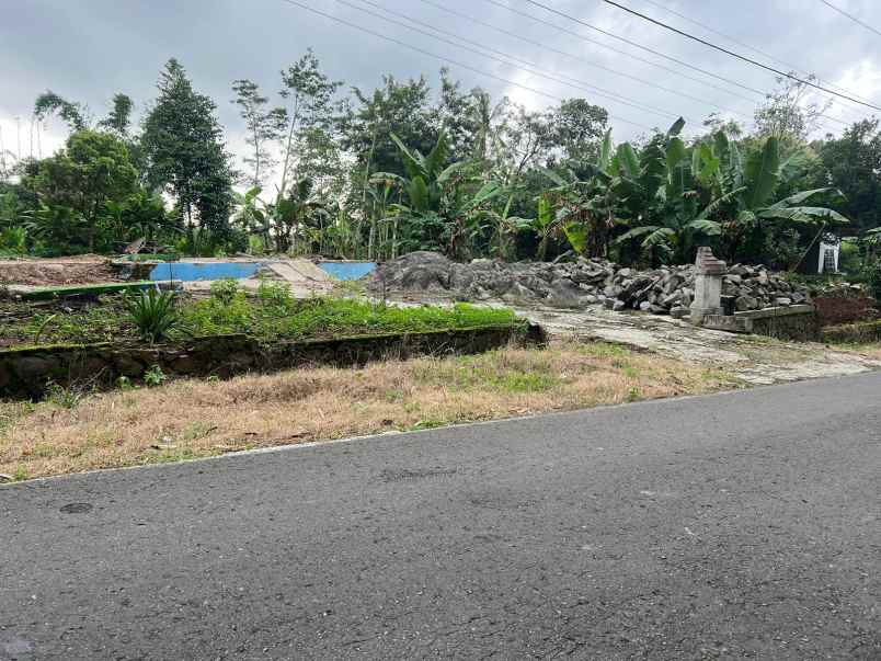 super datar pekarangan 1500m utara pasar mojogedang