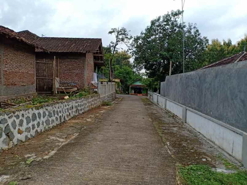 tanah dekat pasar kedawung