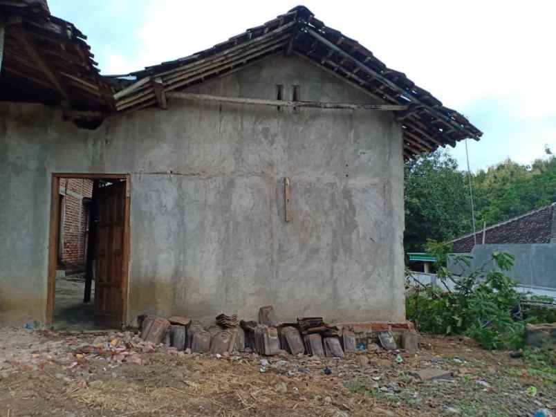 tanah dekat pasar kedawung