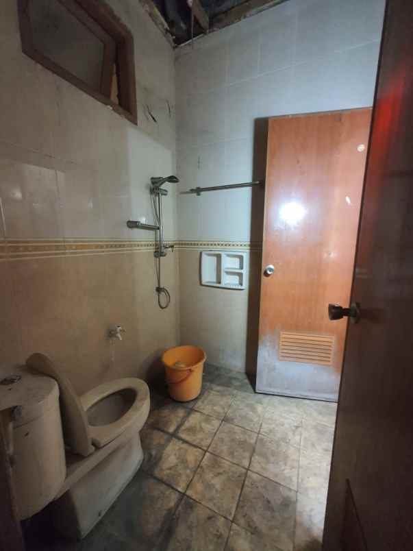 tempat usaha ruko strategis di pondok indah mall plaza