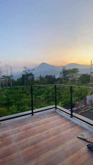 villa dekat wisata alun alun kota batu