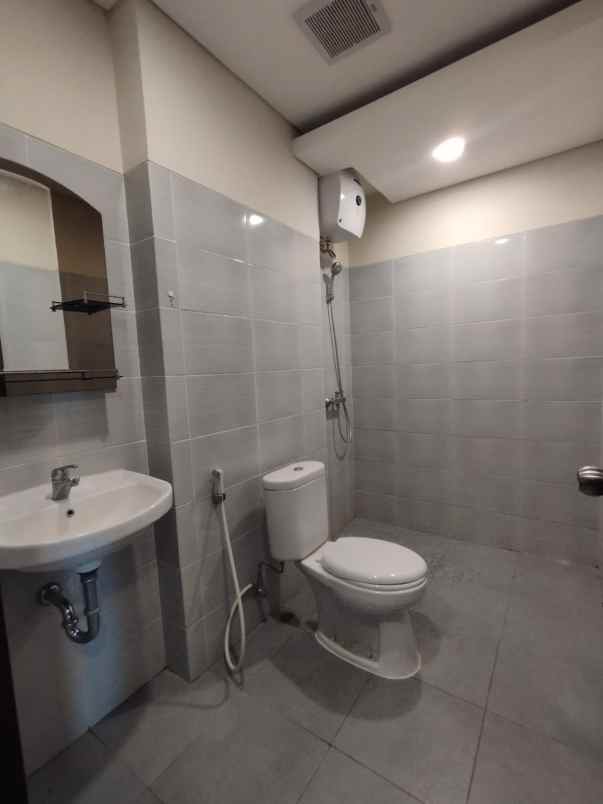 apartemen parung jaya karang tengah