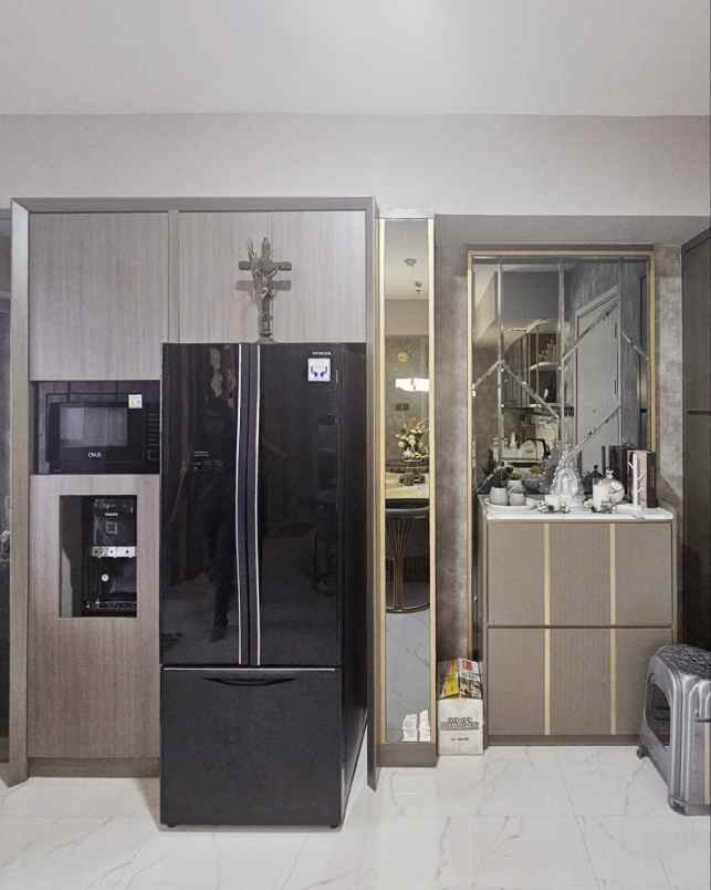 apartment la viz pakuwon mall siap huni new furnish