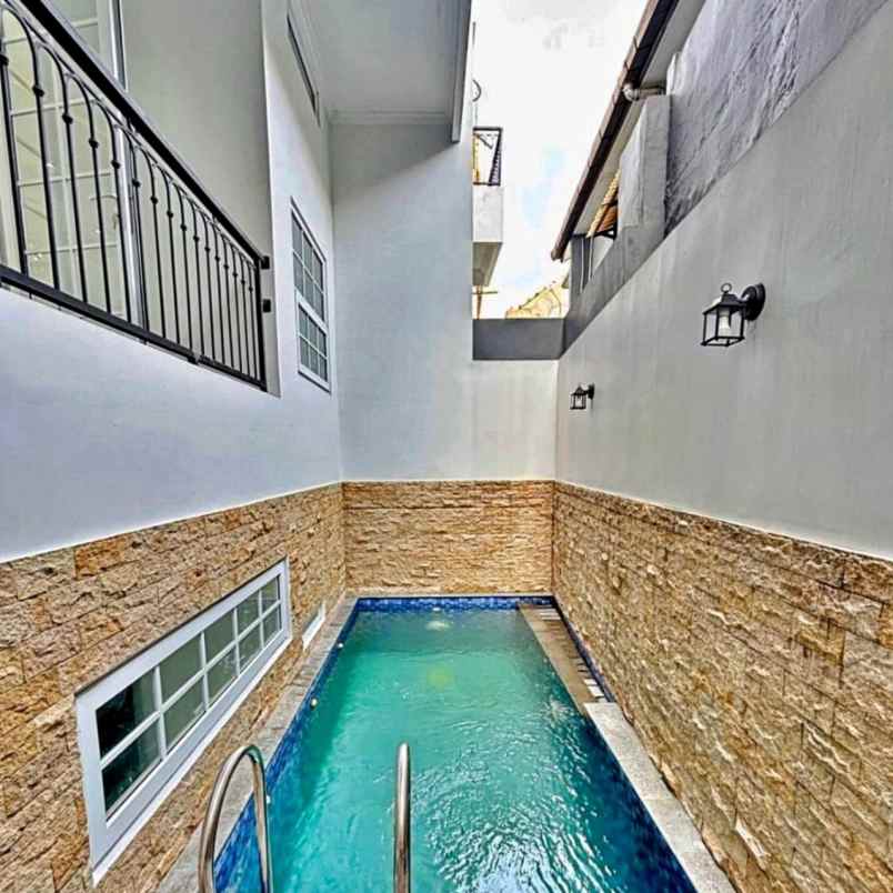 bagai istana rumah pejaten pasar minggu