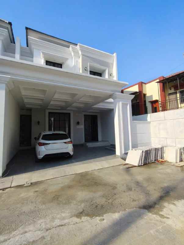 brand new house modern classic dalam cluster