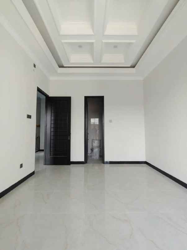 brand new house modern classic dalam cluster