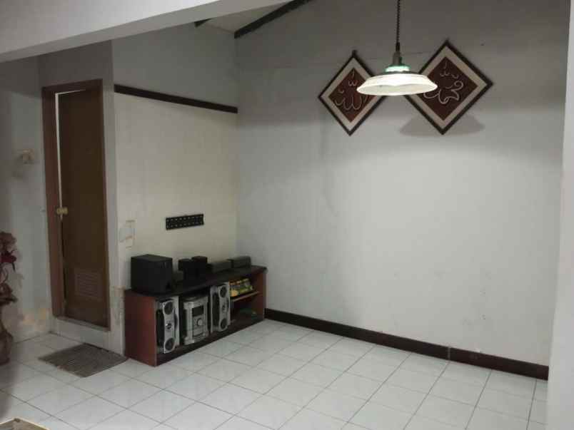 dijual cepat murah pemilik akan pindah keluar kota