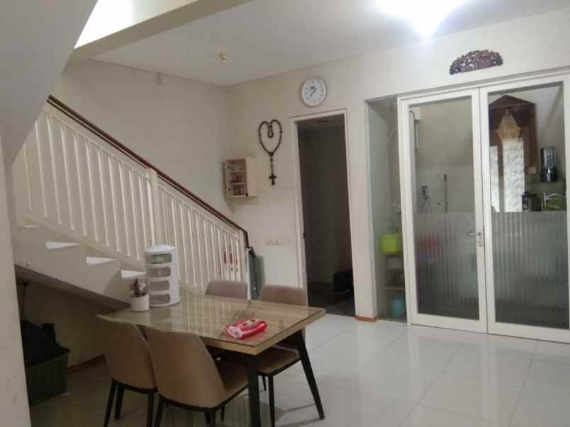 dijual cepat rumah topaz pokcan 2 lantai shm 1 4m nett