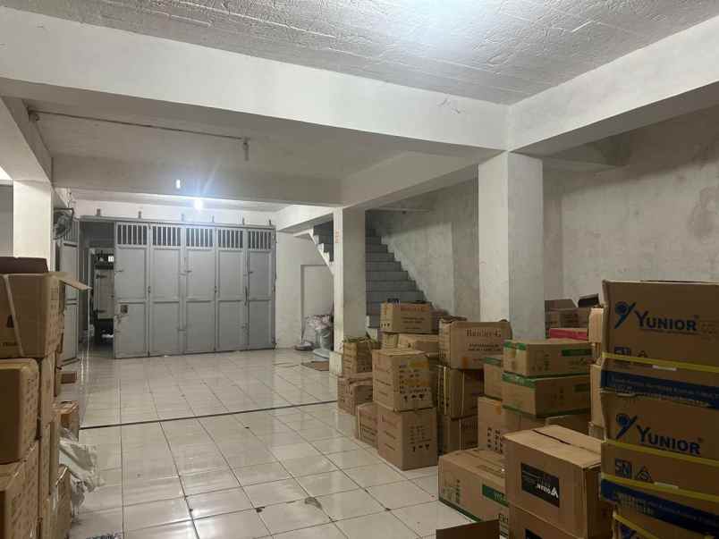 dijual gudang di jl kokrosono semarang