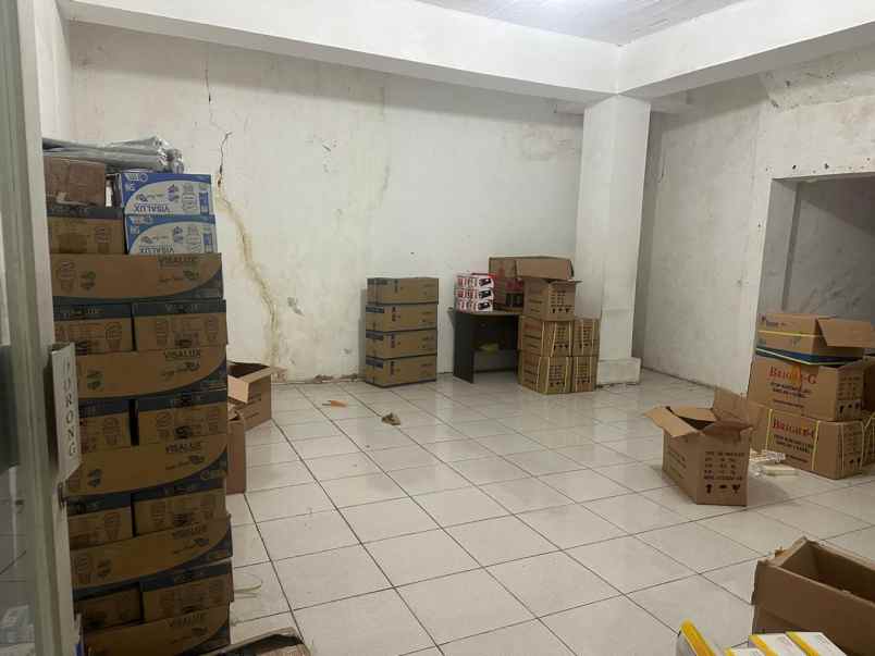 dijual gudang di jl kokrosono semarang