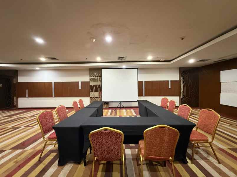 dijual hotel blok m