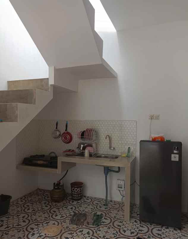 dijual kost aktif full anak kost di karangploso