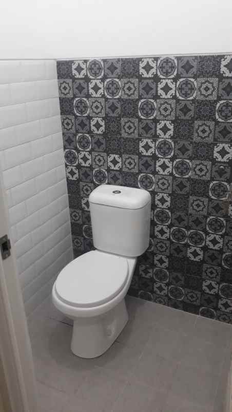 dijual kost aktif full anak kost di karangploso