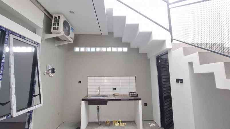 dijual kost condongcatur kec depok kab