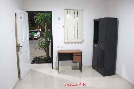 dijual kost jalan raya kebon jeruk