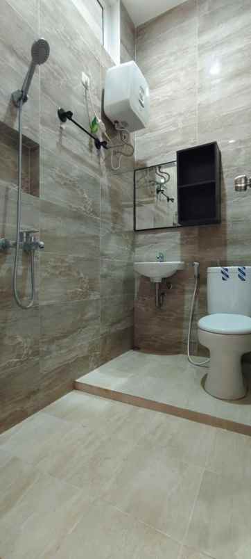 dijual kost jl caringin jatinangor