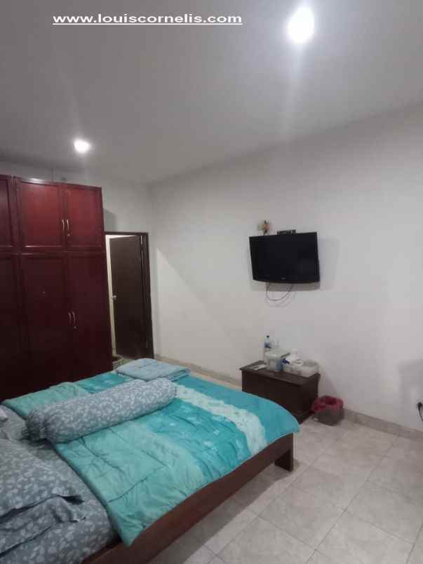 dijual murah rumah kantor 2 lantai di gatsu denpasar