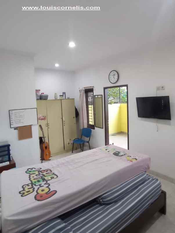 dijual murah rumah kantor 2 lantai di gatsu denpasar