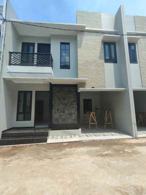 dijual murah rumah minimalis 2 lantai di depok