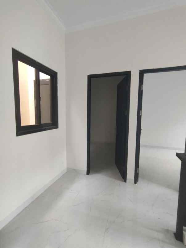 dijual murah rumah minimalis 2 lantai di depok