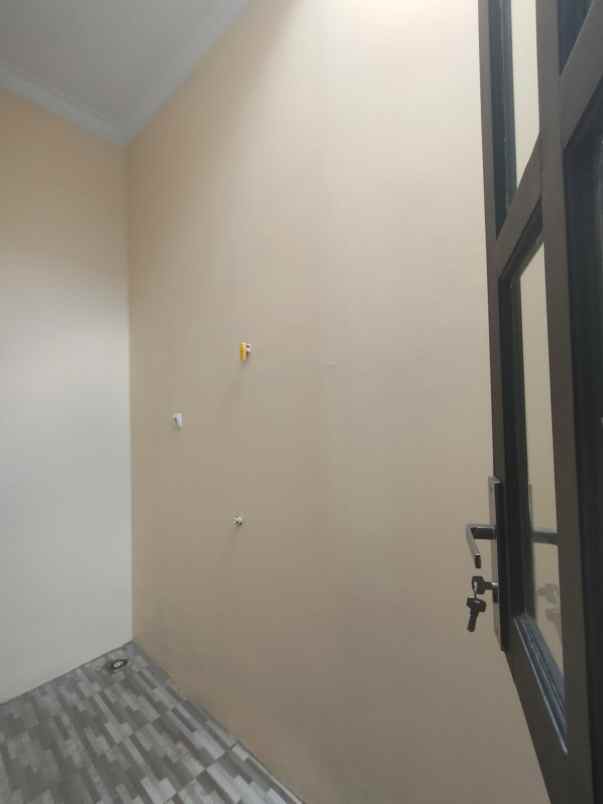 dijual murah rumah minimalis 2 lantai di depok