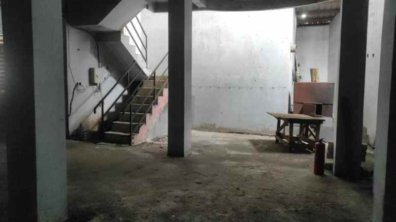 dijual ruko gudang kantor desa sumengko