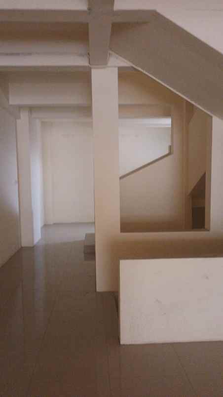 dijual ruko gudang kantor jalan raya ngagel