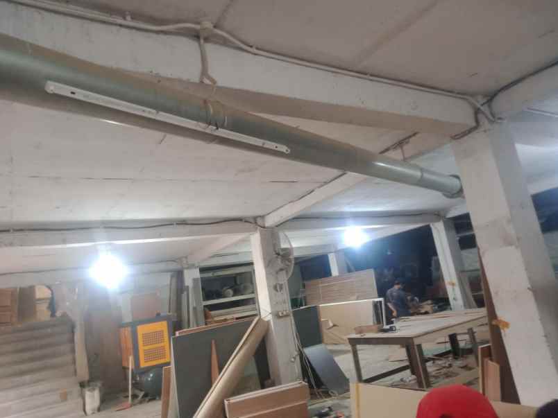 dijual ruko gudang kantor kedinding