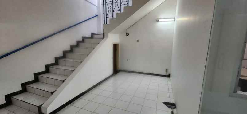 dijual ruko gudang kantor klampis megah