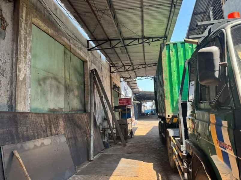 dijual ruko gudang kantor letjen suprapto wadungasri