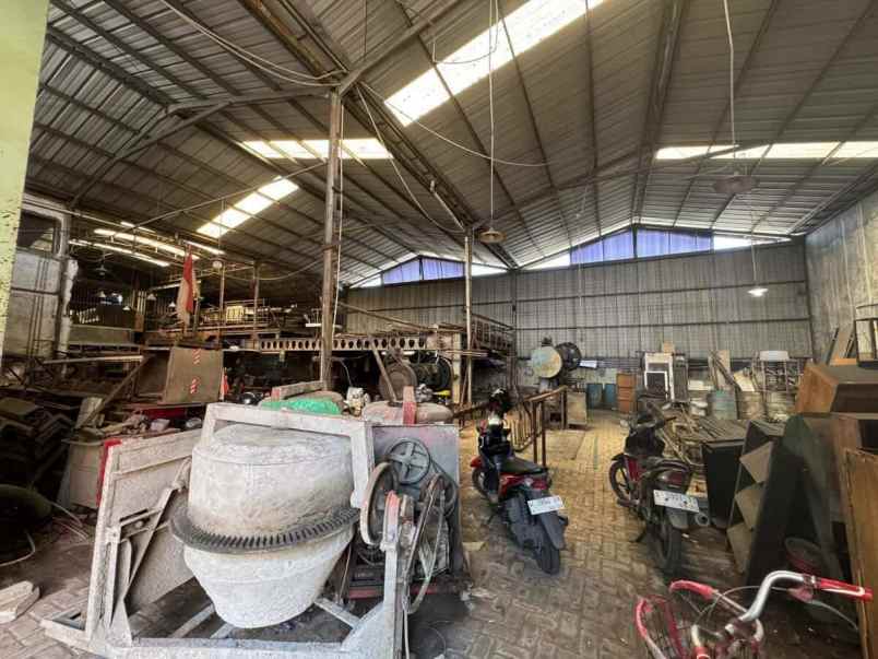 dijual ruko gudang kantor letjen suprapto wadungasri