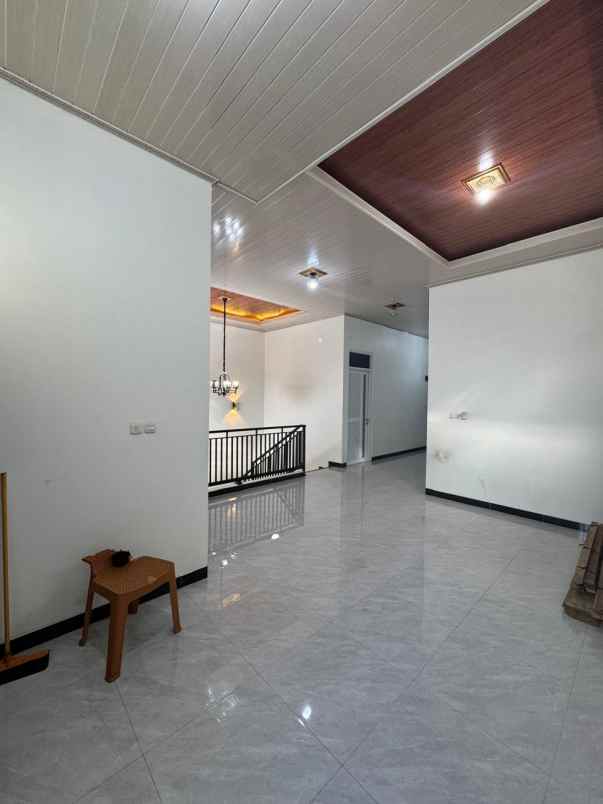 dijual ruko gudang kantor rawalumbu
