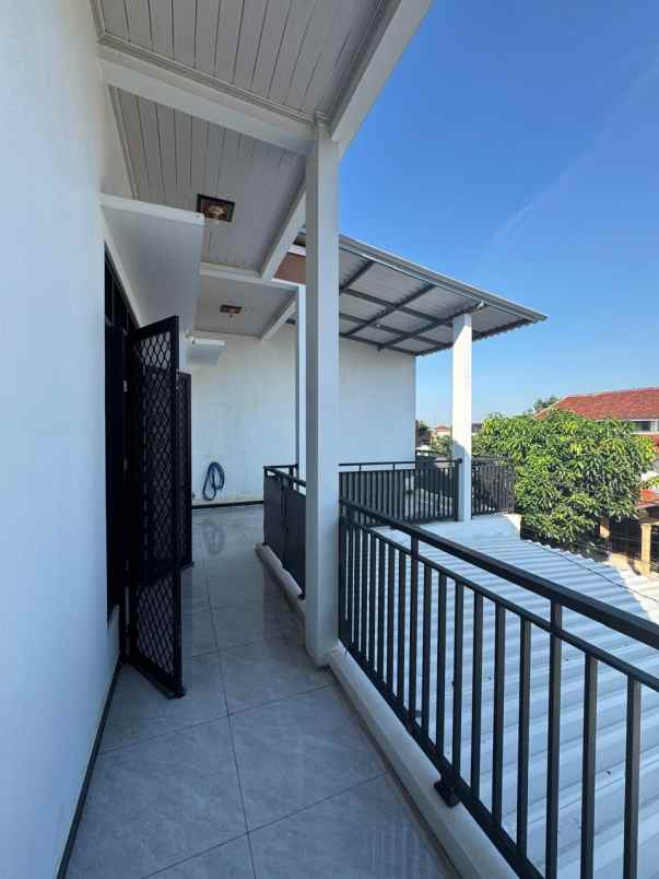 dijual ruko gudang kantor rawalumbu