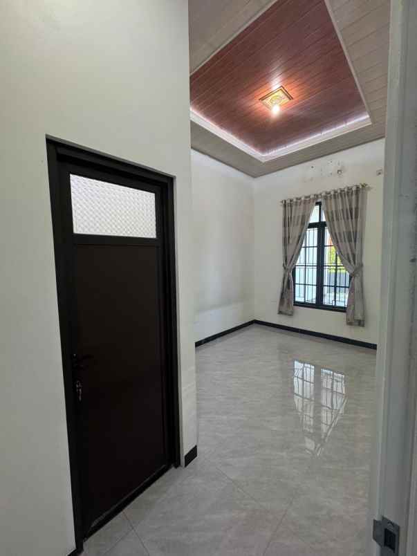 dijual ruko gudang kantor rawalumbu