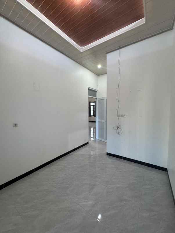 dijual ruko gudang kantor rawalumbu