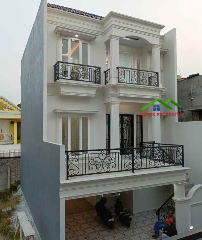 dijual rumah 3 lantai siap huni di jagakarsa