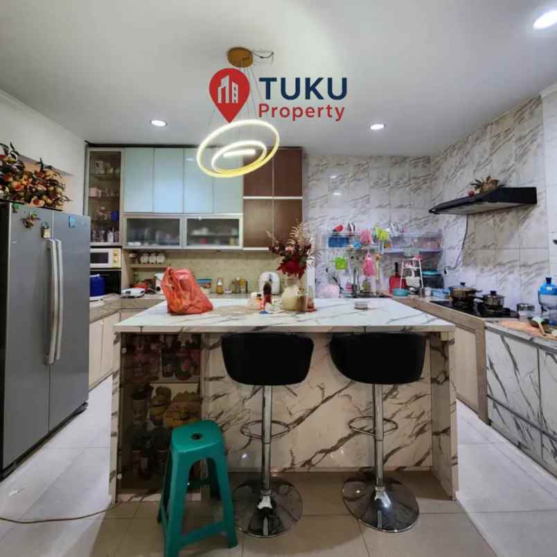 dijual rumah 3 lt di the icon bsd