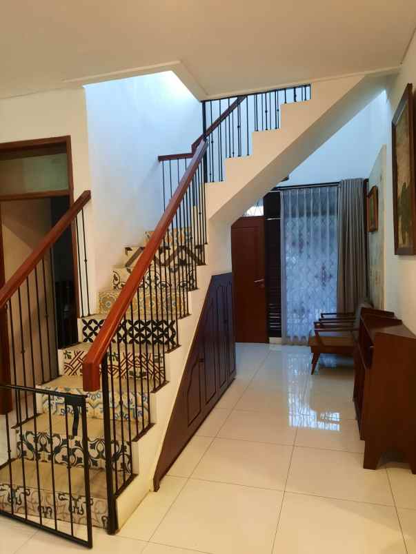 dijual rumah antapani jl sukanagara