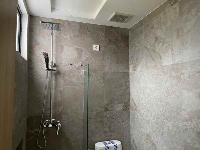 dijual rumah araya malang