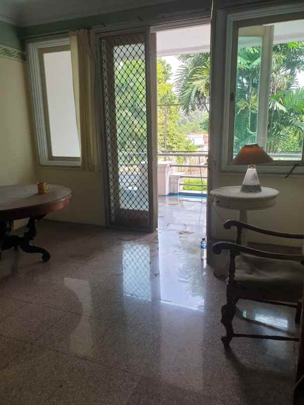 dijual rumah asri di dalam townhouse