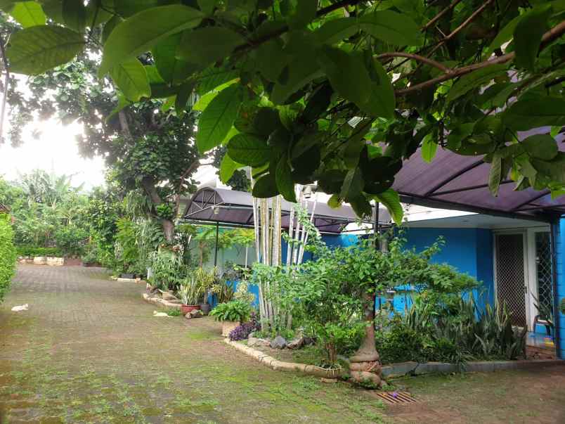 dijual rumah asri di dalam townhouse