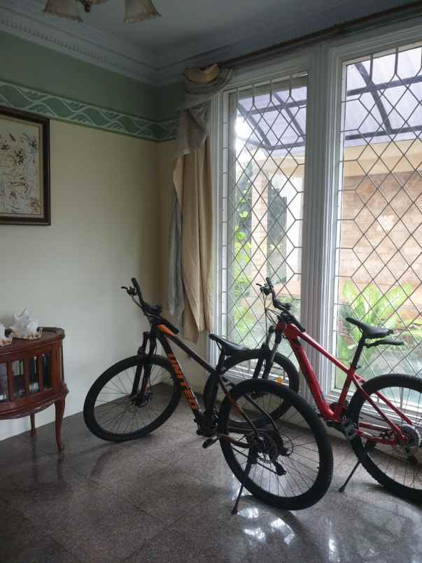 dijual rumah asri di dalam townhouse