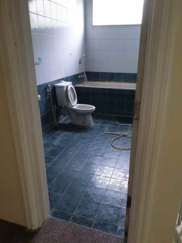 dijual rumah asri di dalam townhouse