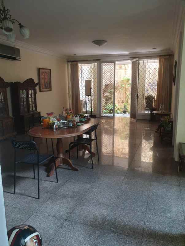 dijual rumah asri di dalam townhouse