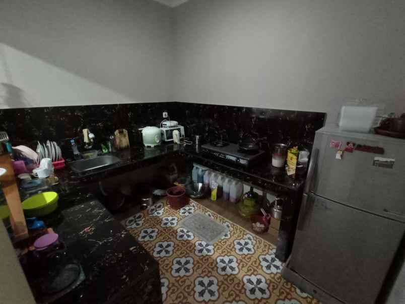 dijual rumah babakan loa