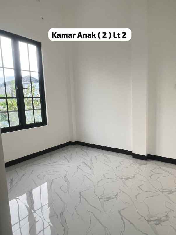 dijual rumah babatan pantai