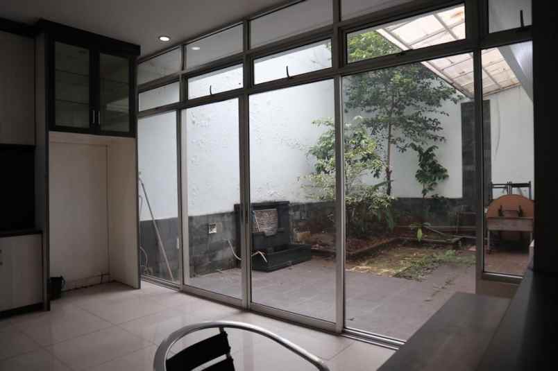 dijual rumah bagus 2 lantai di galaxy bekasi